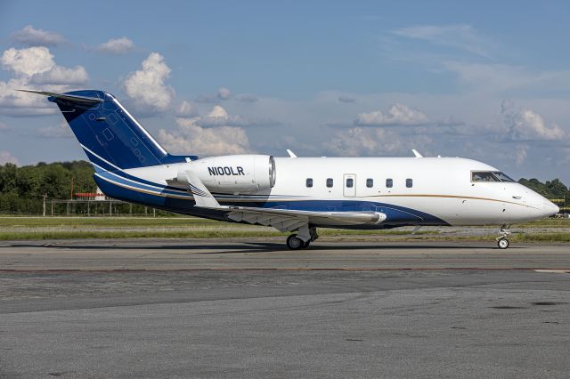 Canadair Challenger (N100LR)