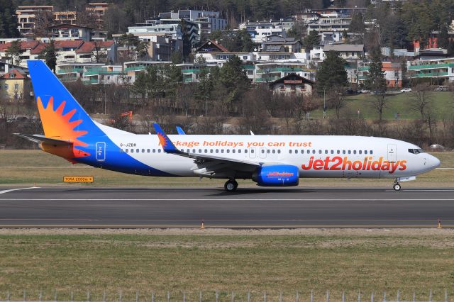 Boeing 737-800 (G-JZBR)