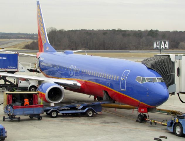 Boeing 737-800 (N8609A)