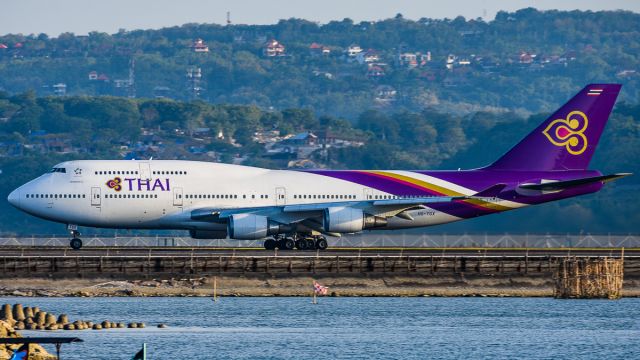 Boeing 747-400 (HS-TGX)