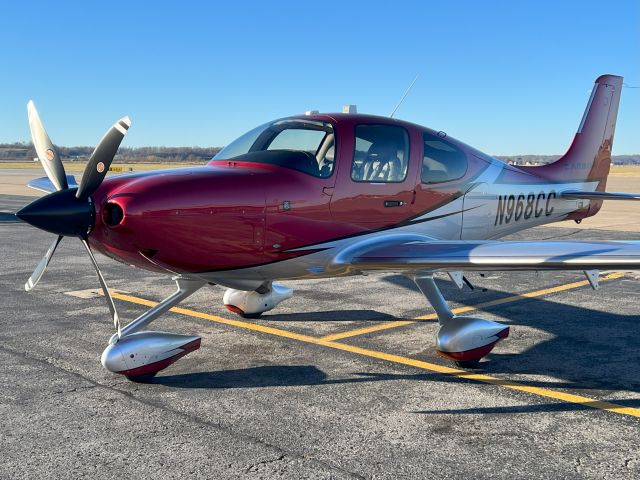 Cirrus SR-22 (N968CC)