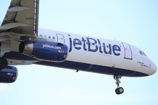 Airbus A321 (N993JE)