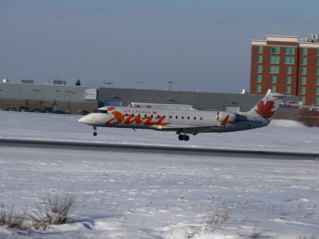 Canadair Regional Jet CRJ-200 (C-FSJU) - landing on rwy#25