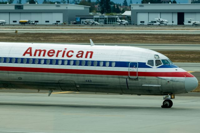 McDonnell Douglas MD-80 (N9617R) - Maddog getting ready to head out before the rain hit