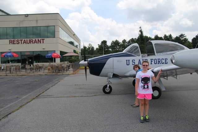 North American Navion (N727G)