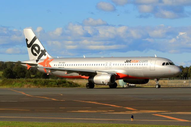 Airbus A320 (VH-VQU)