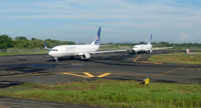 Boeing 737-700 — - In line for Rwy 03R.