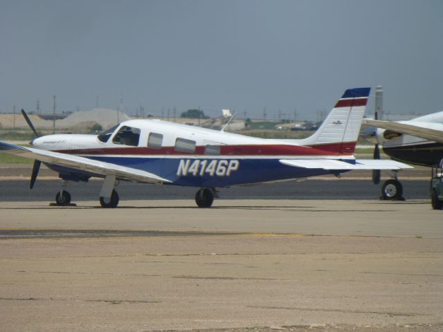 Piper Saratoga (N4146P)