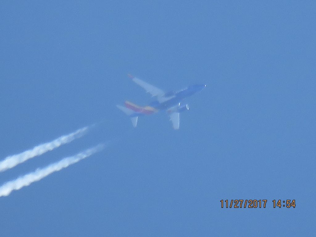 Boeing 737-700 (N7841A)