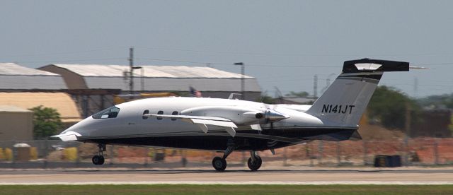 Piaggio P.180 Avanti (N141JT)