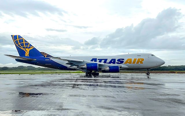 Boeing 747-400 (N450PA)