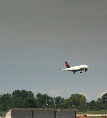 Airbus A319 —