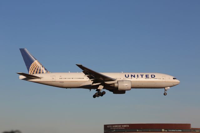 Boeing 777-200 (N78005)