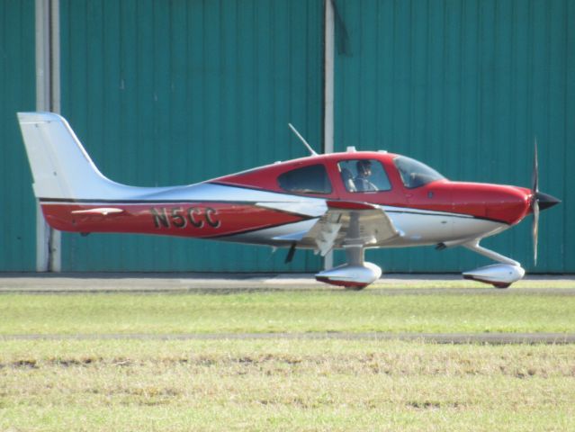 Cirrus SR-22 (N5CC)