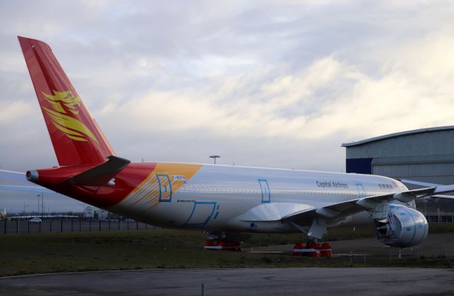 Airbus A350-900 (F-WZFR) - Originally built for AZUL of Brazil, this A350 is nearly ready for Capital Airlines of China.