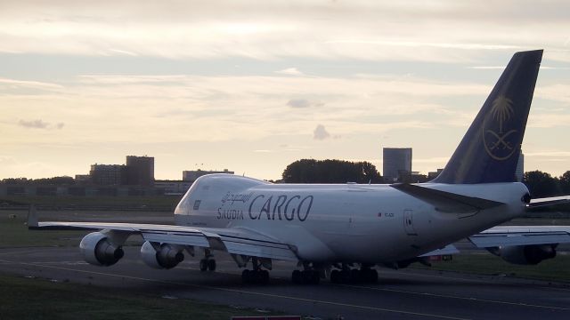 Boeing 747-400 (TC-ACR)