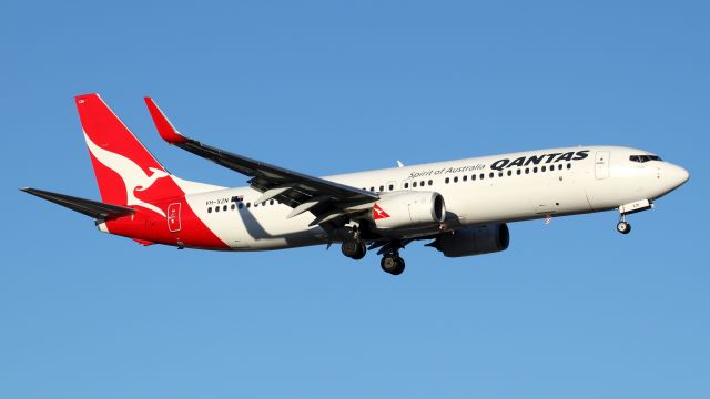 Boeing 737-800 (VH-XZN) - Wagga Wagga Short Final To Rwy 16R