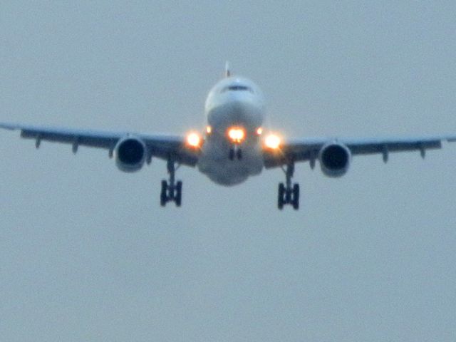 Airbus A330-300 (HB-JHF)