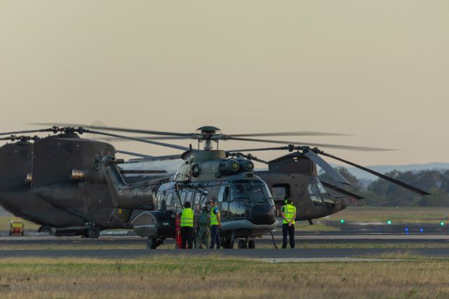 — — - Eurocopter AS332 Super Puma