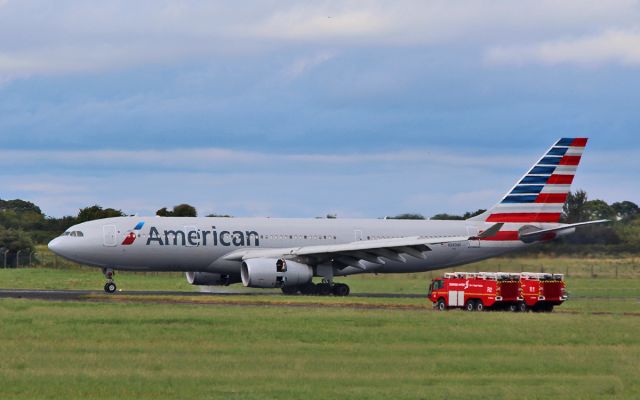 Airbus A330-200 (N283AY) - american a330-243 n283ay diverting to shannon due to a sick passenger while routing from paris(cdg) to philadelphia 3/9/16.