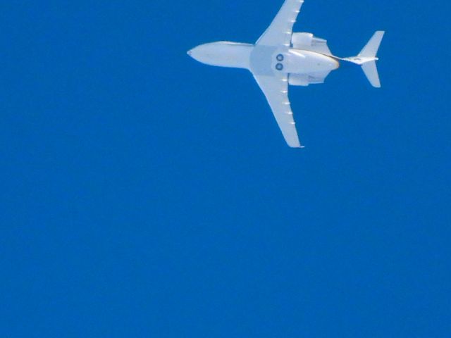 Canadair Challenger (N385CT) - TUS-br /04/21/22