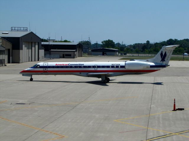 Embraer ERJ-135 (N373SK)