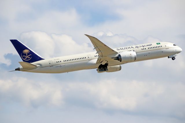 Boeing 787-9 Dreamliner (HZ-AR13)