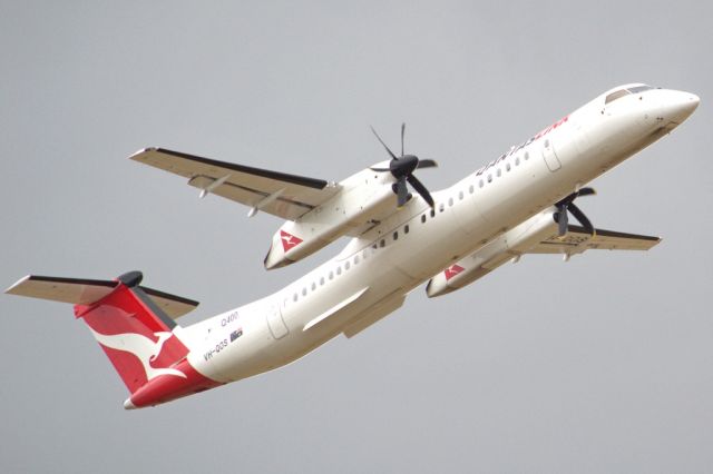 de Havilland Dash 8-300 (VH-QOS) - Getting airborne off runway 23 and heading off to a regional destination. Friday 1st February 2013.