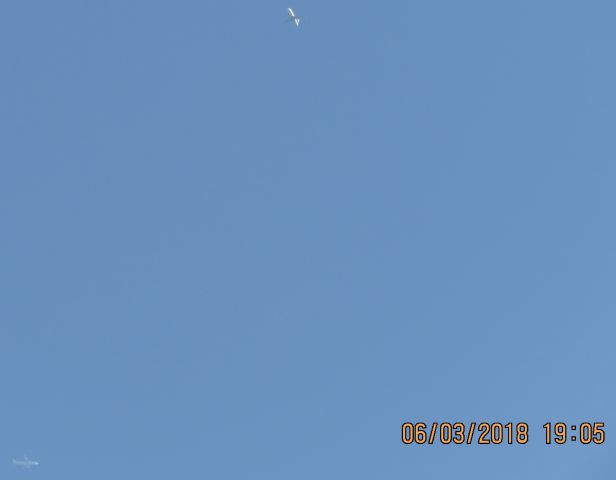 Canadair Regional Jet CRJ-200 (N472CA)