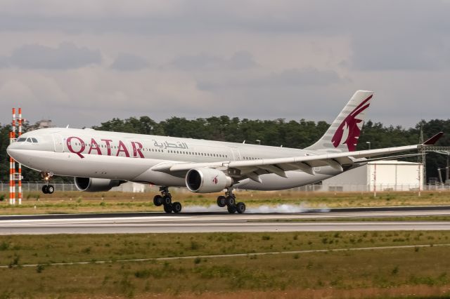 Airbus A330-300 (A7-AEM) - A7-AEM Qatar Airways Airbus A330-302 coming in from Doha Katar (OTHH) @ Frankfurt (EDDF) / 19.06.2016