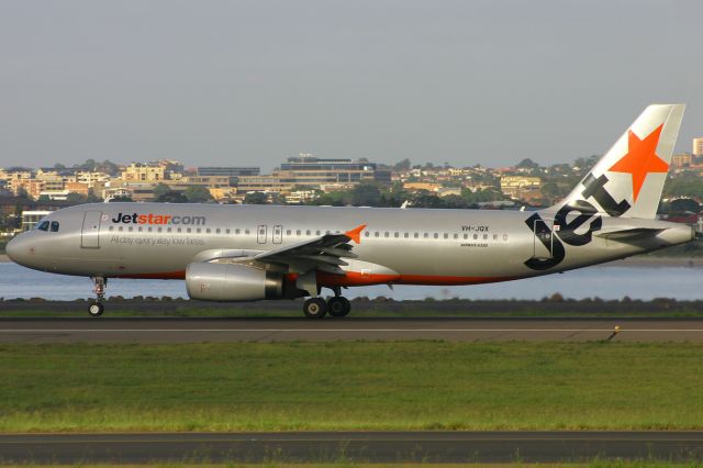 Airbus A320 (VH-JQX) - from my 2006 archives