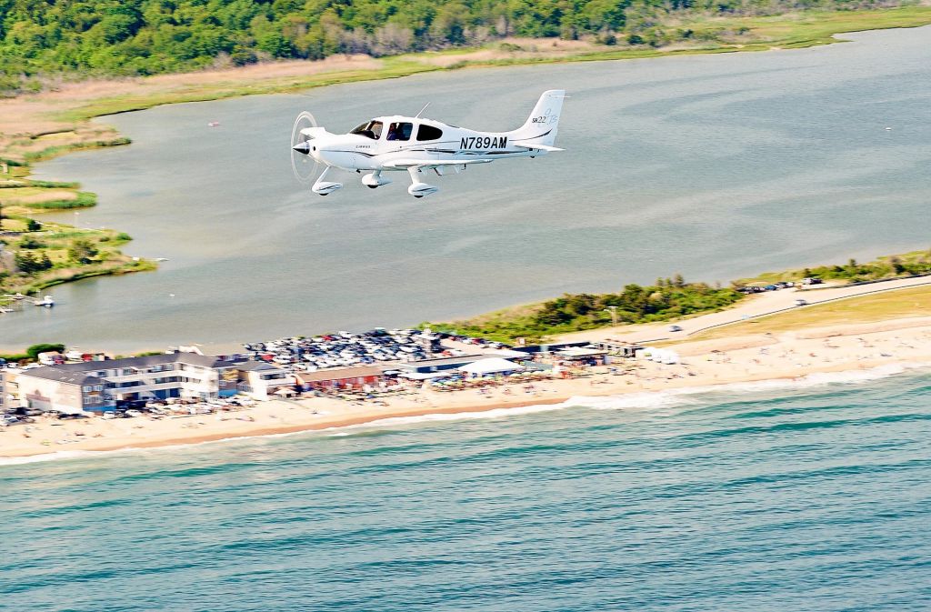 Cirrus SR-22 (N789AM) - Off the coast of RI near KWST and KBID