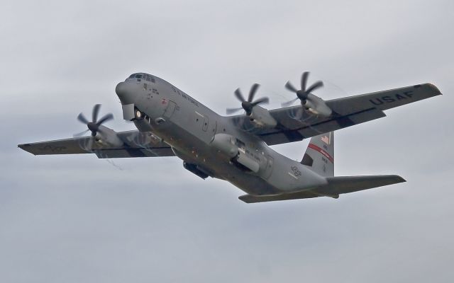 Lockheed C-130 Hercules (06-1438) - rhode island ang c-130j departing shannon.