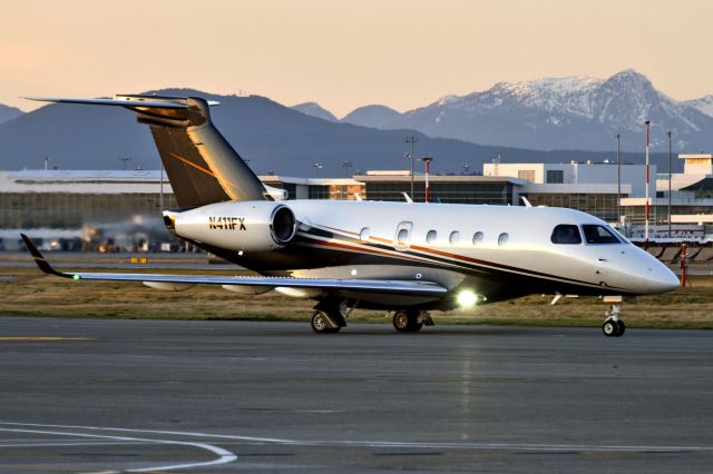 Embraer Legacy 450 (N411FX)