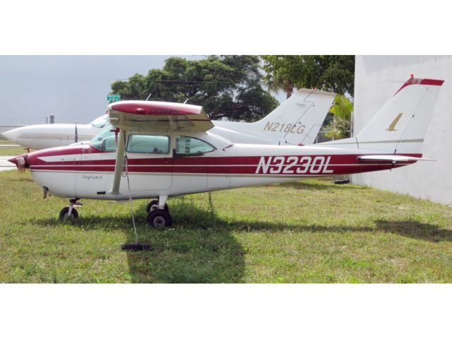 Cessna Skyhawk (N3230L) - A 1967 model Cessna 172H.