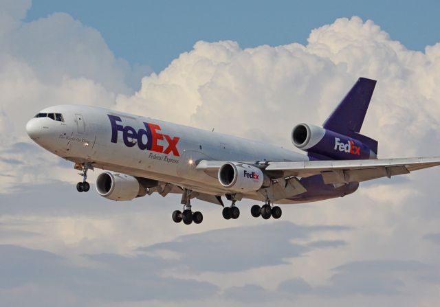 McDonnell Douglas DC-10 (N317FE)