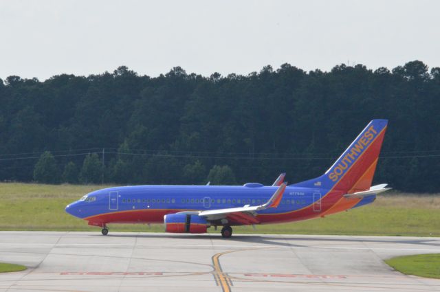 Boeing 737-800 (N7750A) - Southwest 5035 arriving from Phoenix Sky Haber at 5:13 PM CDT.  Taken June 30, 2016 with 