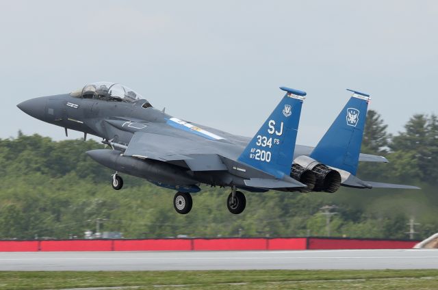 McDonnell Douglas F-15 Eagle (87-0200) - 'SIEGE 23 landing on runway 34. br /From the 334th Fighter Squadron based at Seymour Johnson AFB, Goldsboro, NC