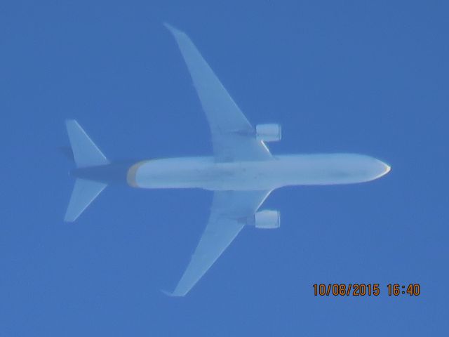 BOEING 767-300 (N319UP)