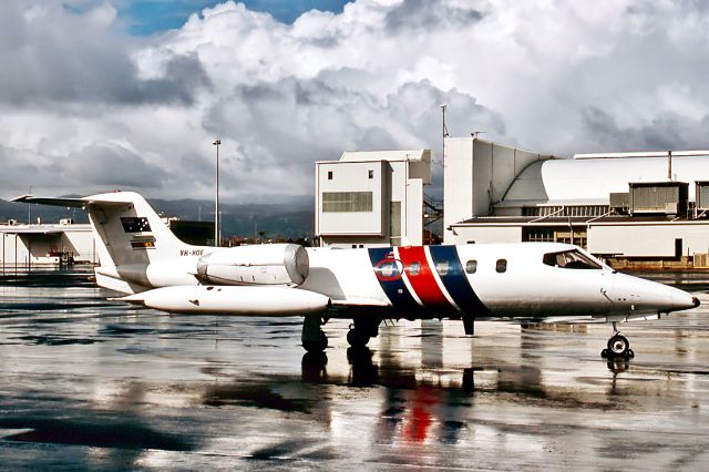 VH-HOF — - LLOYD AVIATION - GATES LEARJET 35A - REG : VH-HOF (CN 35A-165) - ADELAIDE INTERNATIONAL AIRPORT SA. AUSTRALIA - YPAD (5/8/1990)