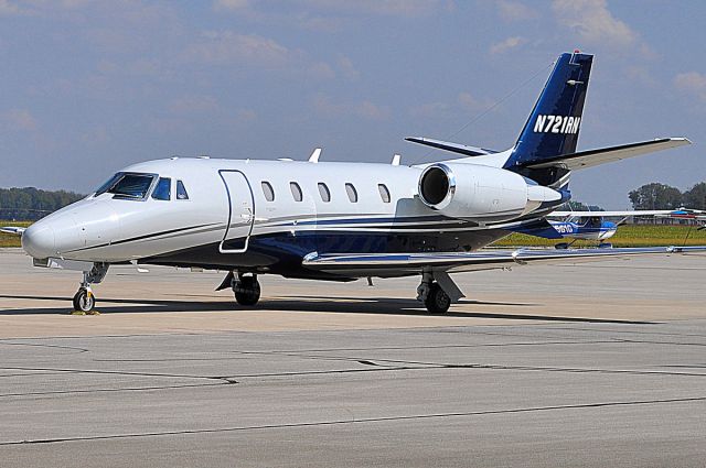 Cessna Citation Excel/XLS (N721RN) - 2008 Cessna 560XL at Columbus, IN Municipal airport 9/26/17.