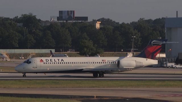 Boeing 717-200 (N977AT)