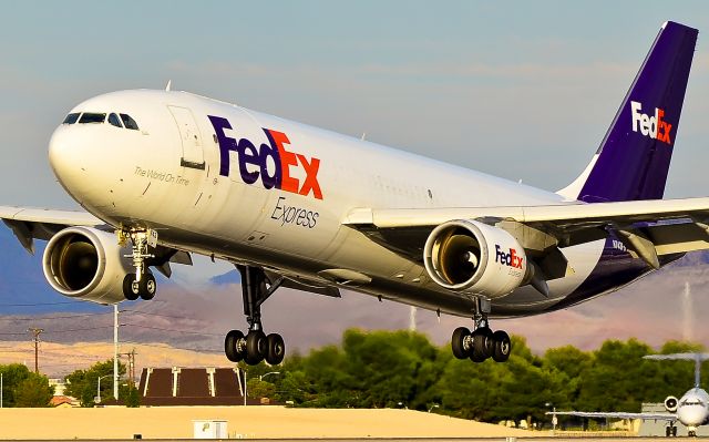 N743FD — - Federal Express FEDEX Airbus A300B4-622R N743FD (cn 630) -   Las Vegas - McCarran International (LAS / KLAS) USA - Nevada, October 14, 2011 Photo: Tomás Del Coro