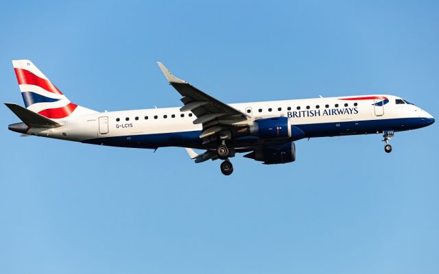 Embraer ERJ-190 (G-LCYS)