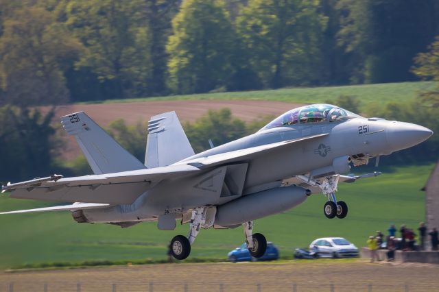 McDonnell Douglas FA-18 Hornet (251) - Swiss Airforce / Evaluation of a new fighter-jet (LSMP)br /(2. candidate: F/A-18E/F Super Hornet)