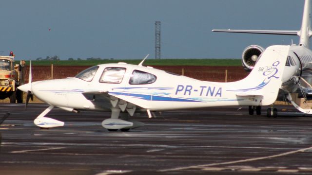 Cirrus SR-22 (PR-TNA)