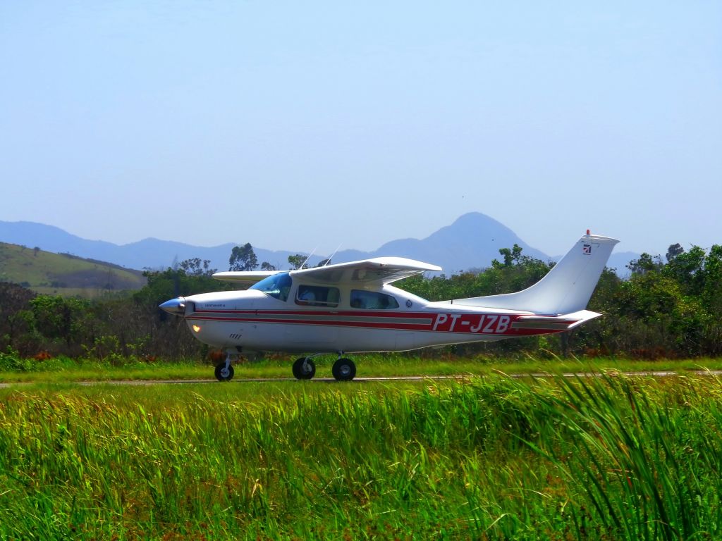 Cessna P210 Pressurized Centurion (PT-JZB)
