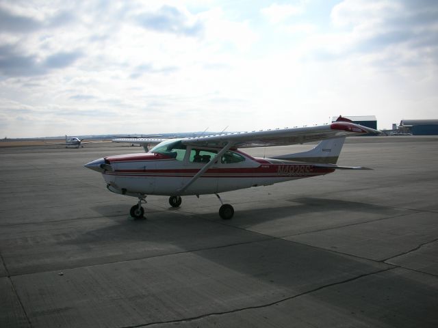 Cessna Skylane RG (N4928S) - N4928S at KBIS