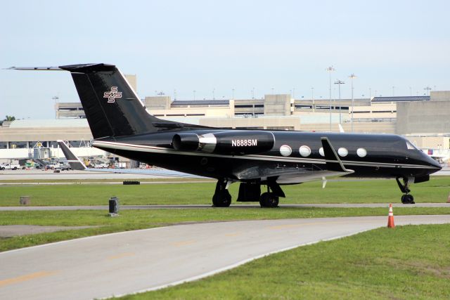 Gulfstream Aerospace Gulfstream 3 (N888SM) - Seen here on 13-Jan-16.