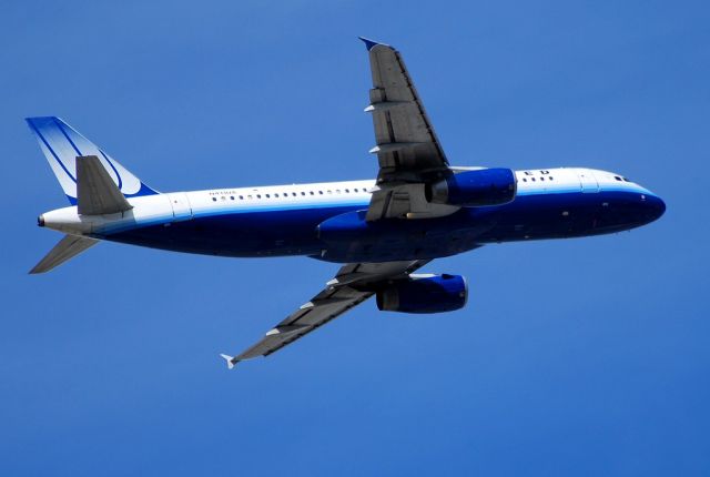 Airbus A320 (N411UA) - United Airlines Airbus A320-232 N411UA / 4711 (cn 464)  Las Vegas - McCarran International (LAS / KLAS) USA - Nevada, October 6, 2010 Photo: TDelCoro